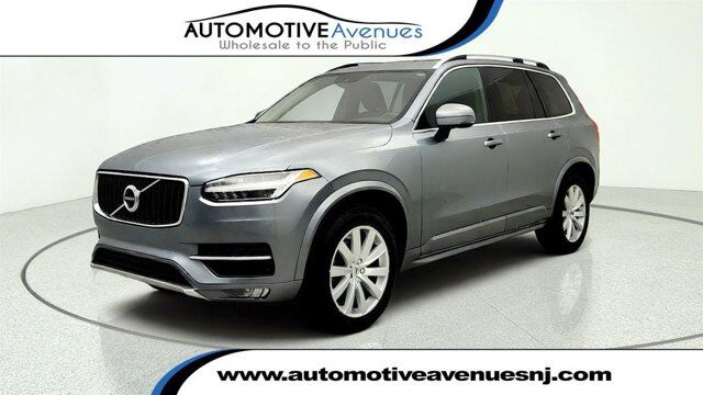 2019 Volvo XC90 Momentum — photo 1 of 14
