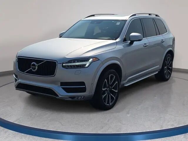 2017 Volvo XC90 T6 Momentum — photo 1 of 26