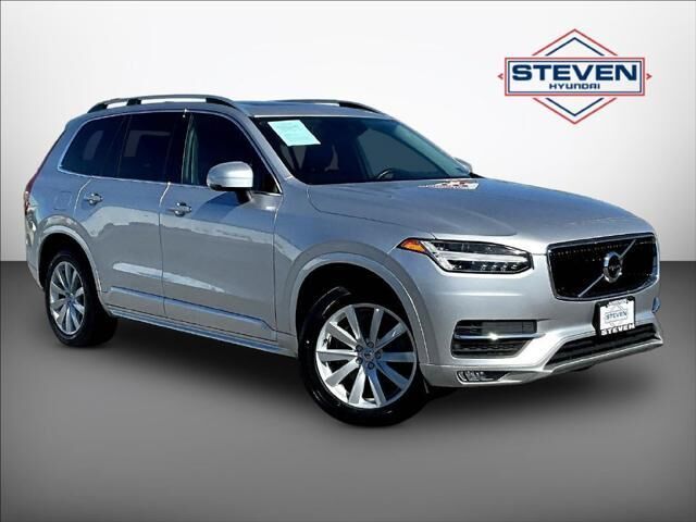 2019 Volvo XC90 T6 Momentum