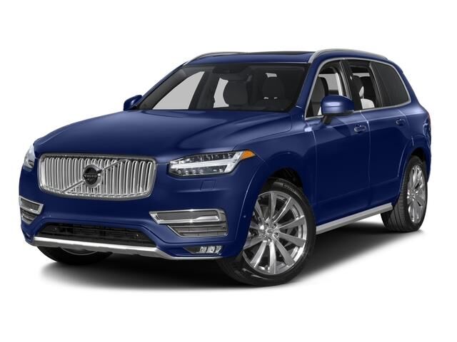 2016 Volvo XC90 T6 Momentum — photo 1 of 12