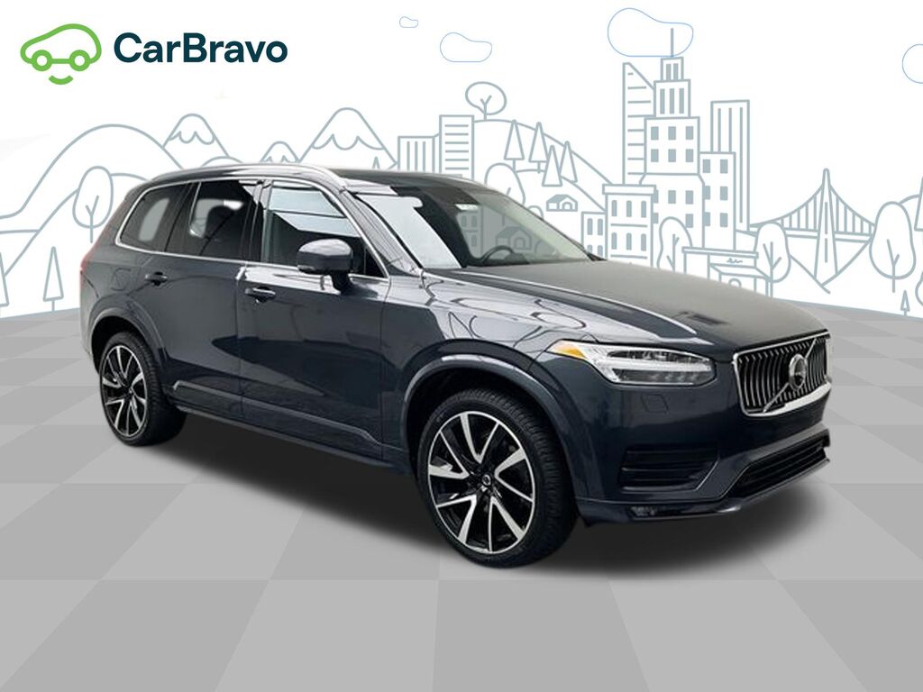 2022 Volvo XC90 T6 Momentum 7 Passenger — photo 1 of 6
