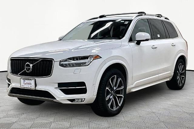 2017 Volvo XC90 T6 Momentum
