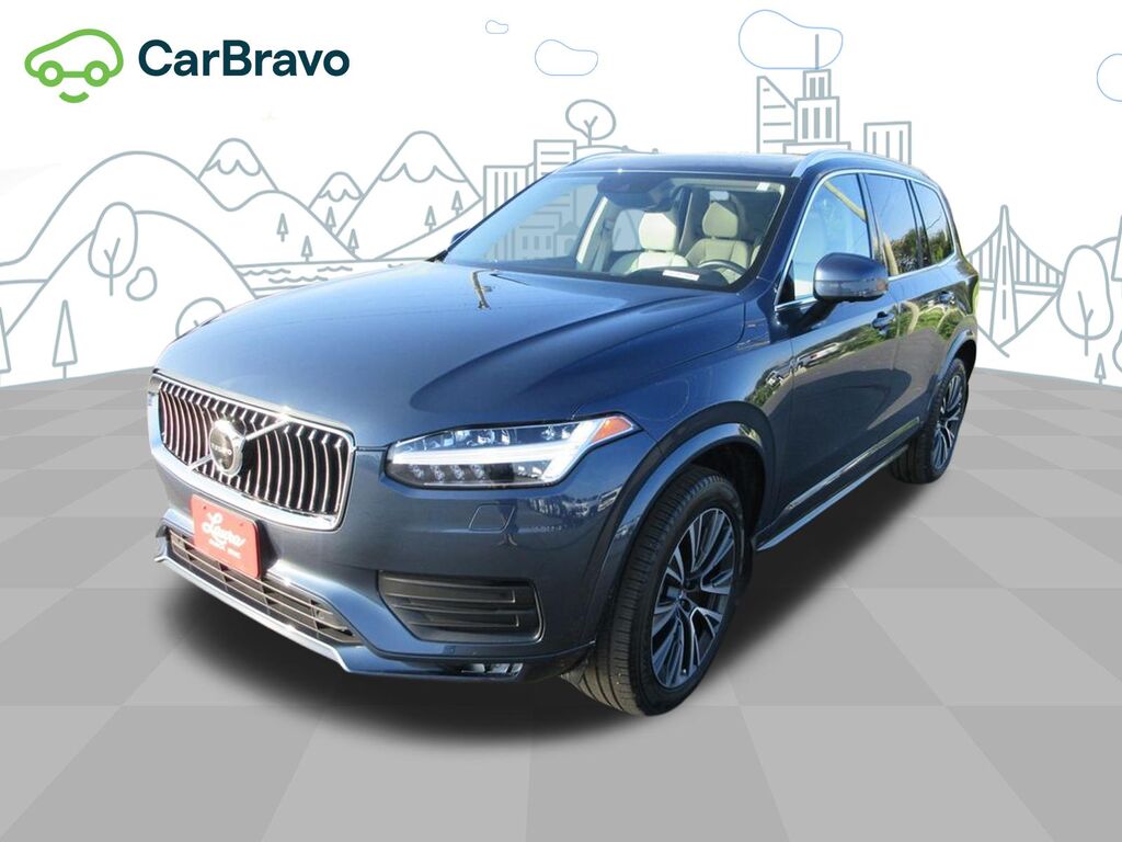 2022 Volvo XC90 T6 Momentum 7 Passenger — photo 1 of 6