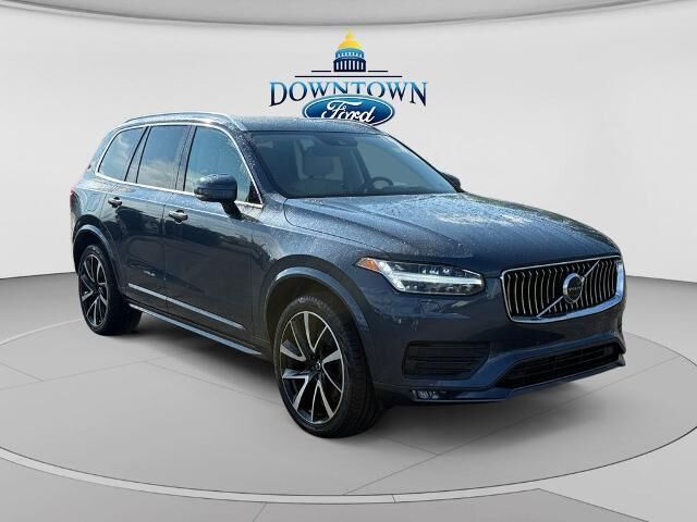 2021 Volvo XC90 T6 Momentum 7-Passenger — photo 1 of 13