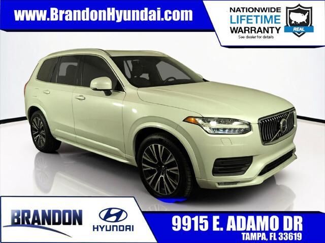 2021 Volvo XC90 T6 Momentum 7-Passenger
