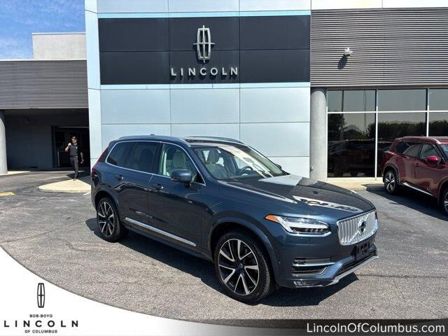2019 Volvo XC90 T6 Inscription — photo 1 of 13
