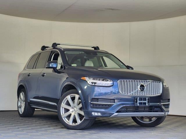 2019 Volvo XC90 T6 Inscription — photo 1 of 26
