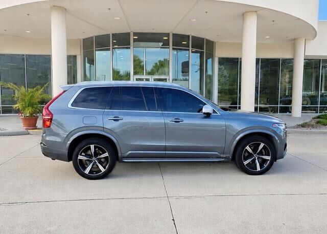 2019 Volvo XC90 T6 R-Design