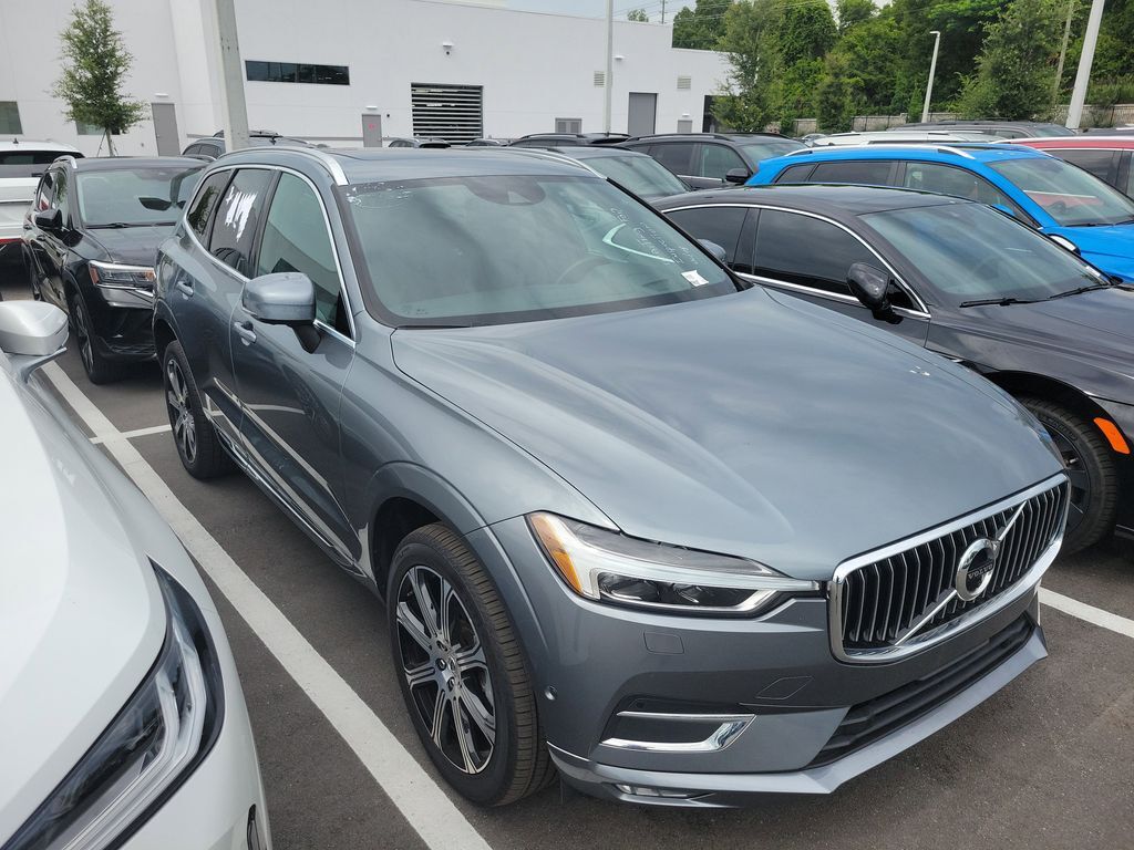 2020 Volvo XC60 T6 Inscription — photo 1 of 13