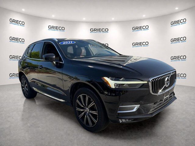 2021 Volvo XC60 Inscription — photo 1 of 2
