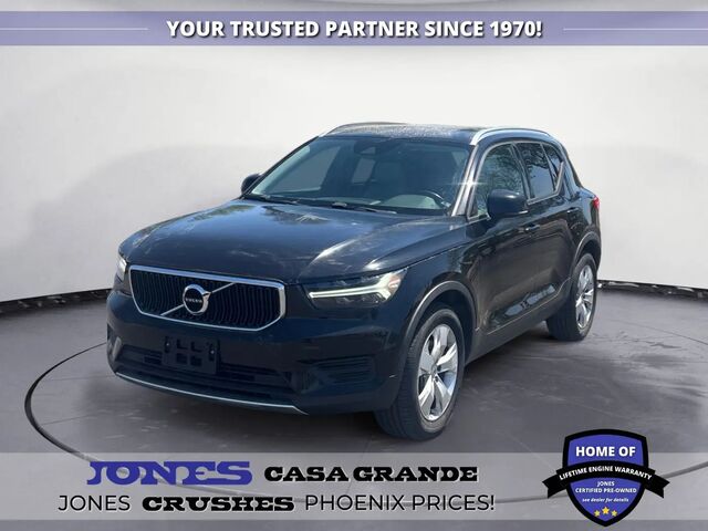 2020 Volvo XC40 T4 Momentum
