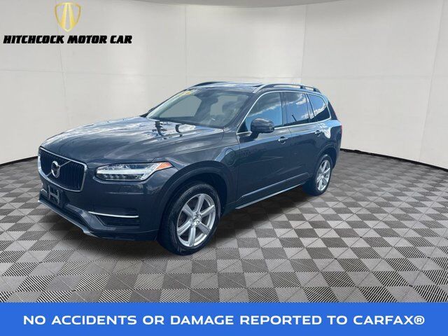 2016 Volvo XC90 Hybrid T8 Momentum — photo 1 of 13