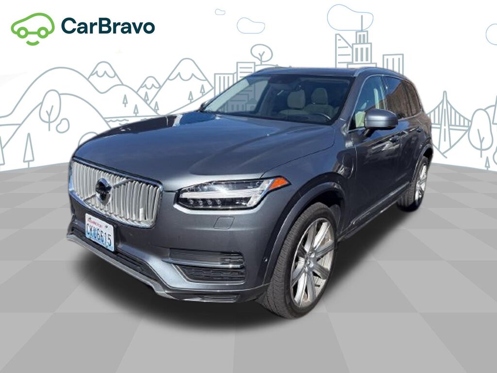 2017 Volvo XC90 T8 Inscription — photo 1 of 7