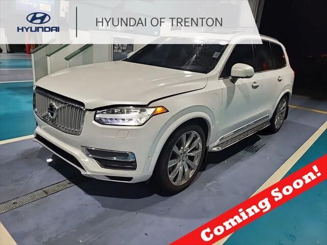2016 Volvo XC90 T8 eAWD Inscription — photo 1 of 3