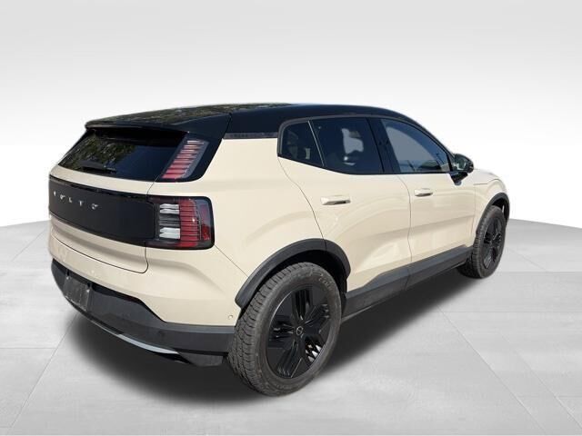 2026 Volvo EX30 Cross Country Twin Ultra
