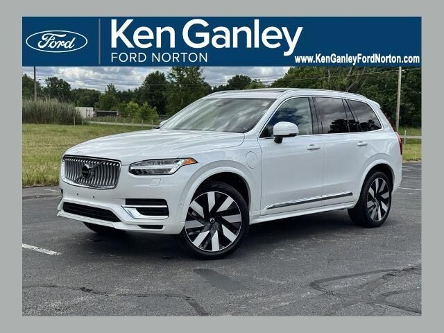 2024 Volvo XC90 Recharge T8 Plus Bright Theme 7P