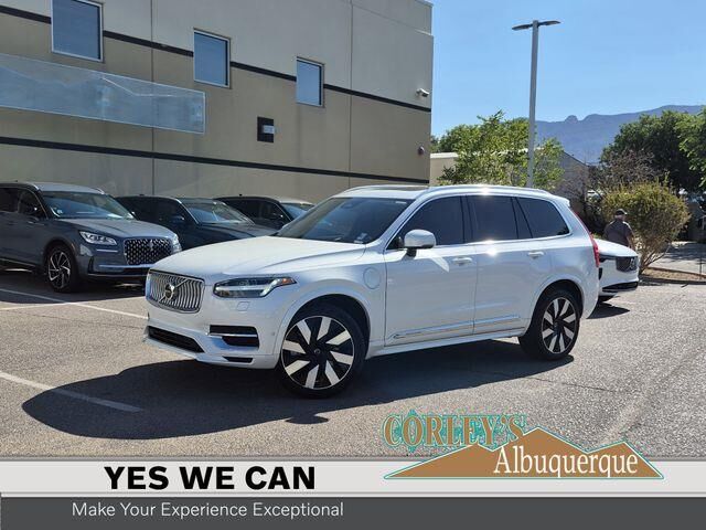 2024 Volvo XC90 Recharge T8 Ultimate Bright Theme 7P — photo 1 of 26