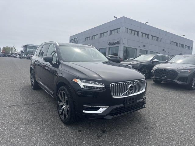 2024 Volvo XC90 Recharge T8 Ultimate Bright Theme 7P