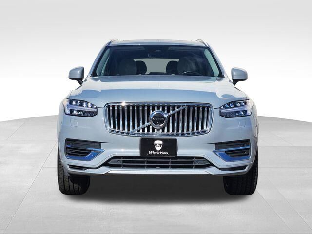 2024 Volvo XC90 Recharge T8 Ultimate Bright Theme 7P