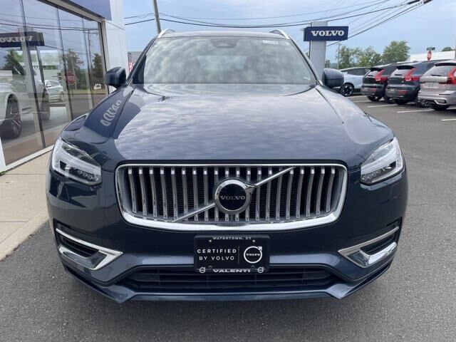 2024 Volvo XC90 Recharge T8 Core Bright Theme