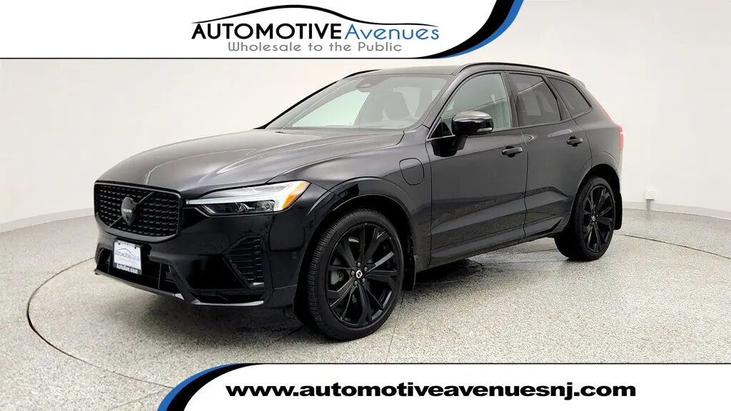 2024 Volvo XC60 Recharge T8 Ultimate Black Edition — photo 1 of 26