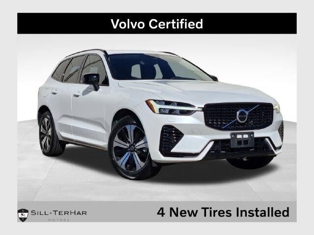 2024 Volvo XC60 Recharge T8 Core Dark Theme
