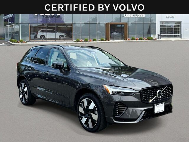 2024 Volvo XC60 Recharge T8 Plus Dark Theme