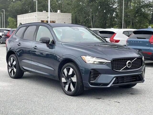 2024 Volvo XC60 Recharge T8 Ultimate Dark Theme