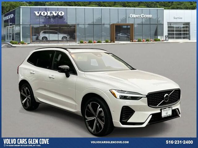 2024 Volvo XC60 Recharge T8 Ultimate Dark Theme