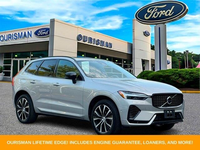 2023 Volvo XC60 Recharge T8 Ultimate Dark Theme — photo 1 of 26