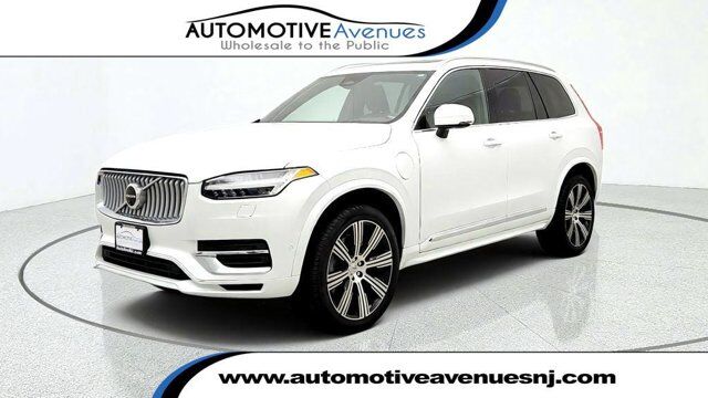 2025 Volvo XC90 Plug-In Hybrid Plus