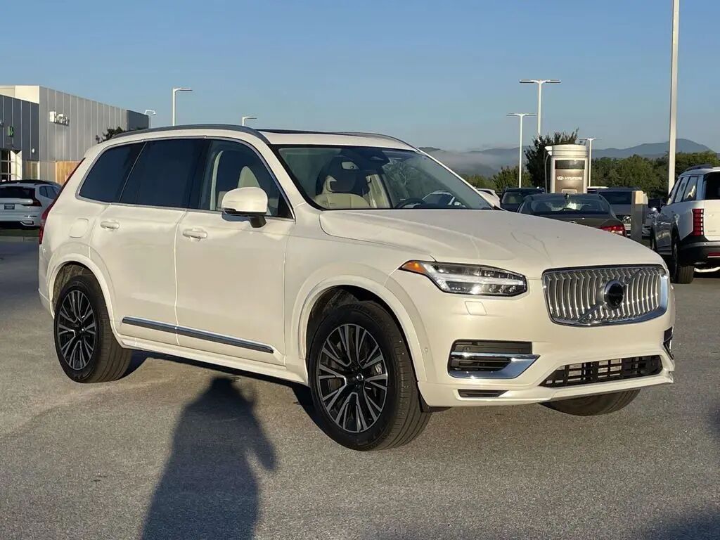2025 Volvo XC90 T8 Plus Bright Theme 7P — photo 1 of 13