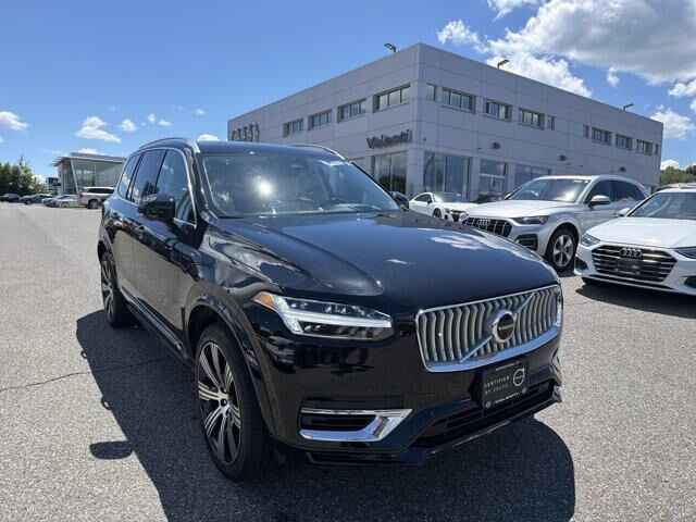 2025 Volvo XC90 T8 Ultra Bright Theme 7P