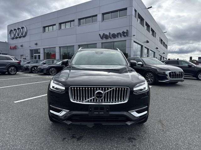 2025 Volvo XC90 Plug-In Hybrid ULTRA