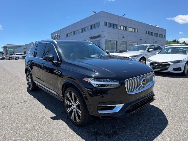 2025 Volvo XC90 T8 Ultra Bright Theme 7P