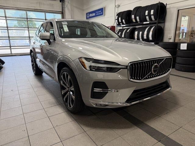 2023 Volvo XC60 B5 Ultimate Bright Theme
