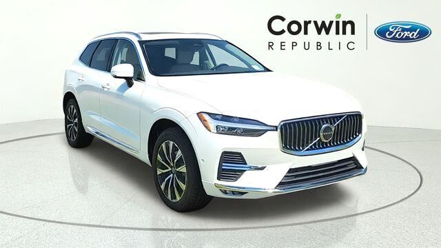 2023 Volvo XC60 B5 Plus Bright Theme