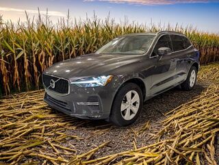 2022 Volvo XC60 B5 Momentum