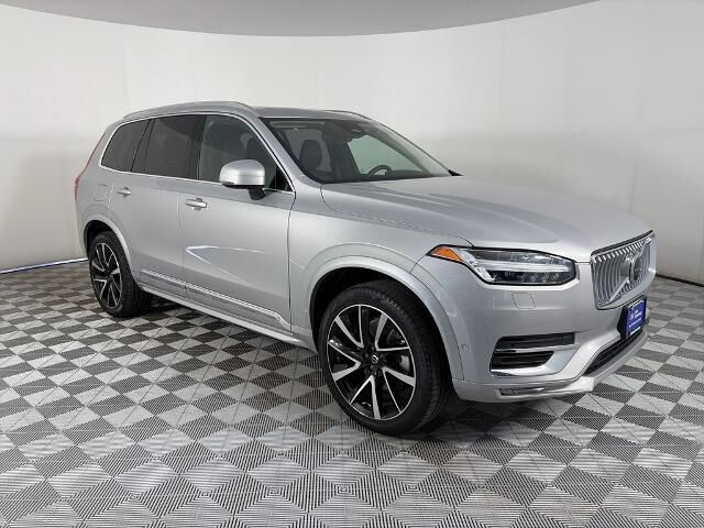2024 Volvo XC90 B5 Plus Bright Theme