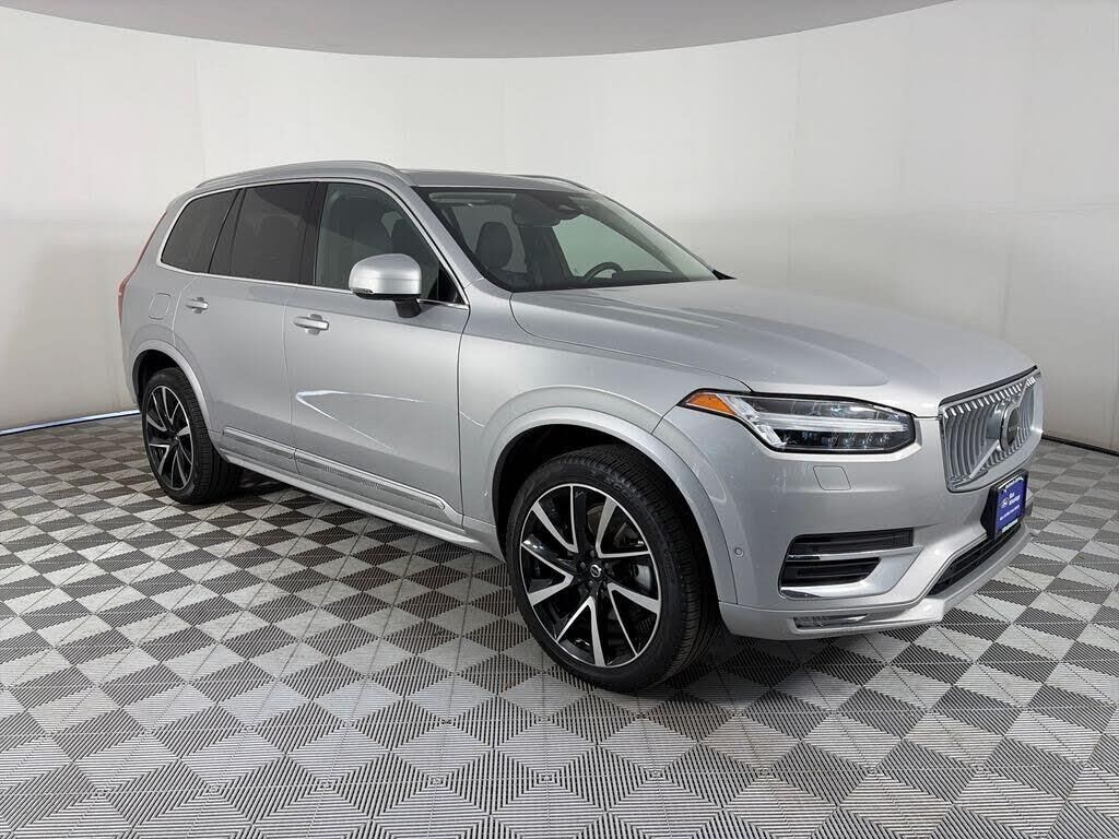 2024 Volvo XC90 B5 Plus Bright Theme — photo 1 of 1