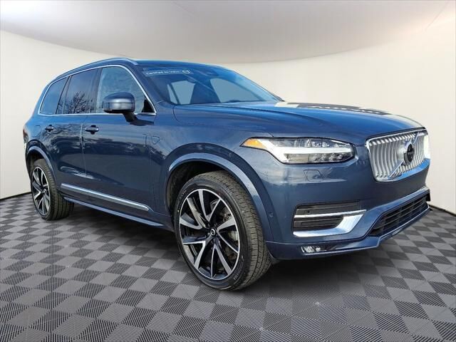 2023 Volvo XC90 B5 Plus Bright Theme