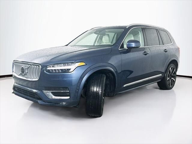 2023 Volvo XC90 B5 Plus Bright Theme