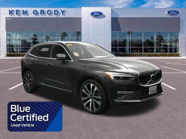 2023 Volvo XC60 B5 Ultimate Bright Theme
