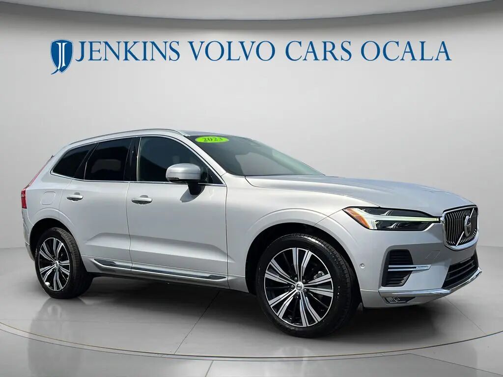 2023 Volvo XC60 B5 Plus Bright Theme — photo 1 of 13