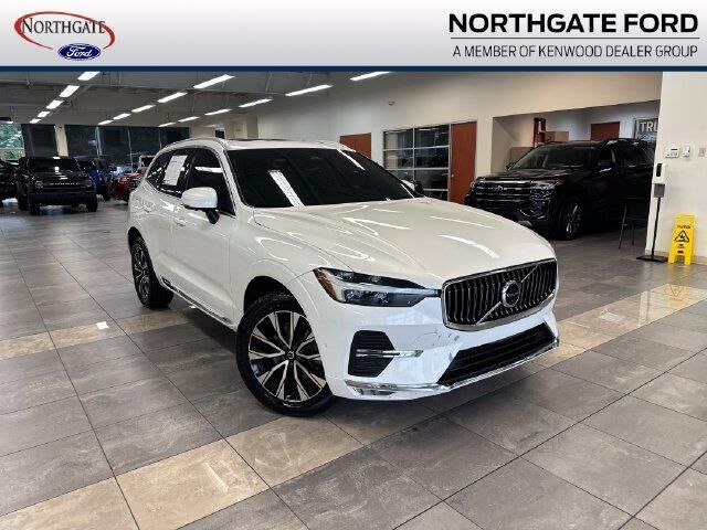 2023 Volvo XC60 B5 Plus Bright Theme