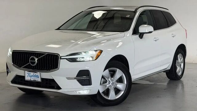 2022 Volvo XC60 B5 Momentum