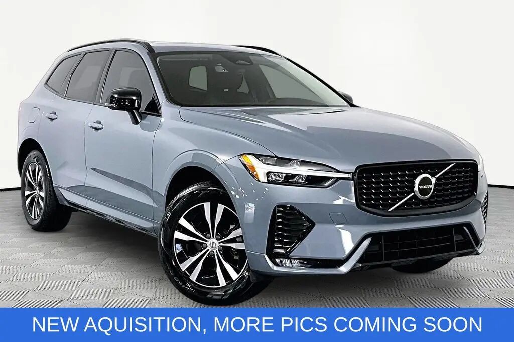 2024 Volvo XC60 B5 Core Dark Theme — photo 1 of 26