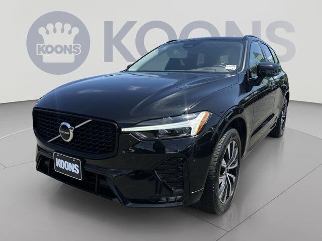 2024 Volvo XC60 B5 Core Dark Theme