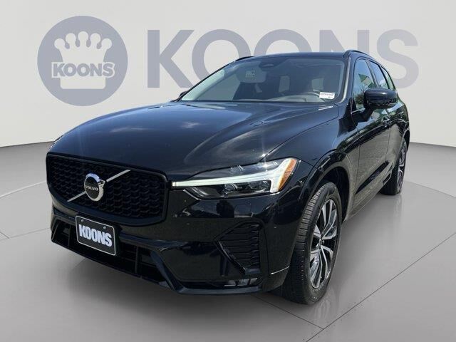 2024 Volvo XC60 B5 Core Dark Theme