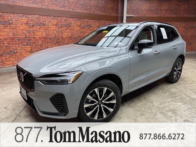 2024 Volvo XC60 B5 Plus Dark Theme